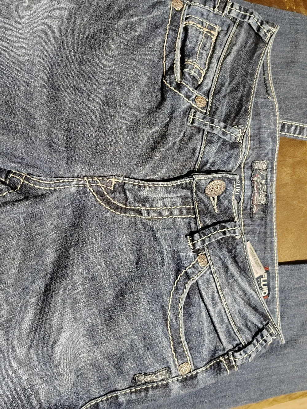 Silver and BKE Women's Blue Denim Boot Cut Jeans And 1 Capri. - Picture 10 of 11